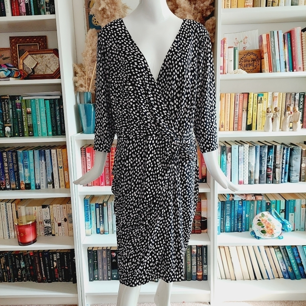 NEW Eliza J Women's Black and White Long Sleeve Surplice Jersey Midi Dress P1332